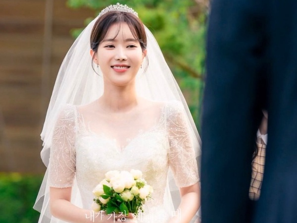 林秀香披白紗點頭嫁？韓劇中女星絕美婚紗照盤點，金泰熙、宋慧喬、孫藝珍根本是女神