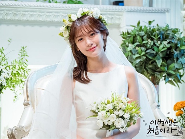 林秀香披白紗點頭嫁？韓劇中女星絕美婚紗照盤點，金泰熙、宋慧喬、孫藝珍根本是女神
