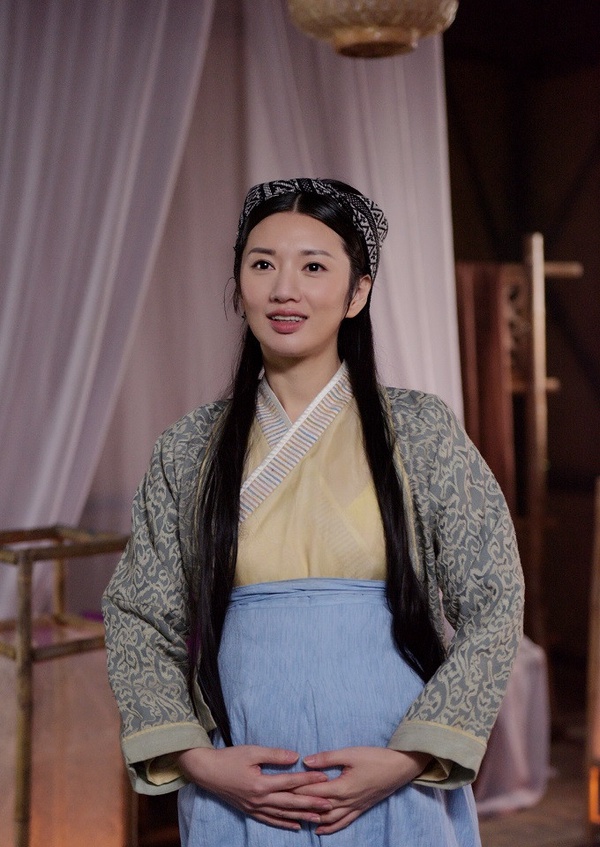 《以家人之名》演員古裝vs時裝：苑冉(賀梅)《傾世妖顏》