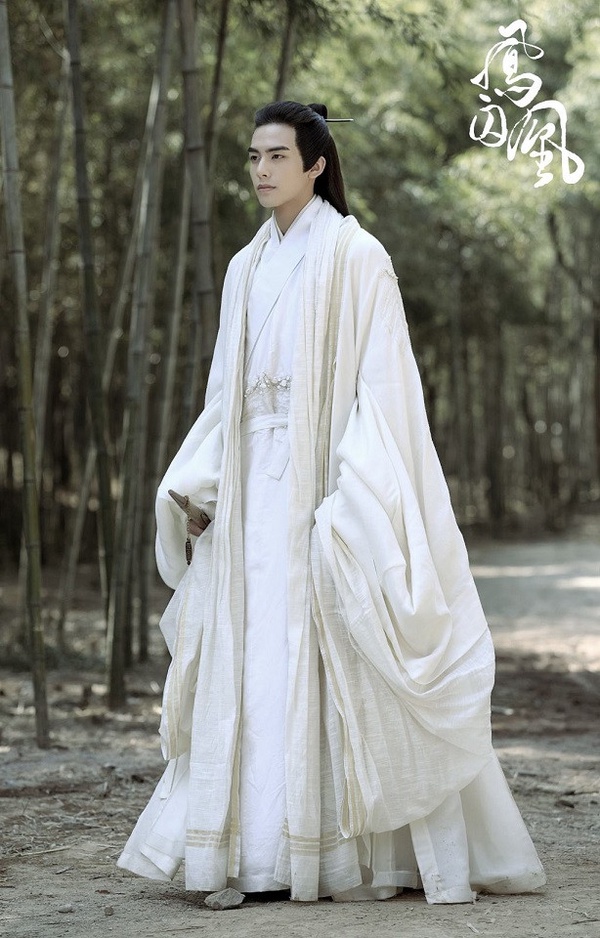《以家人之名》演員古裝vs時裝：宋威龍(凌霄)《鳳囚凰》