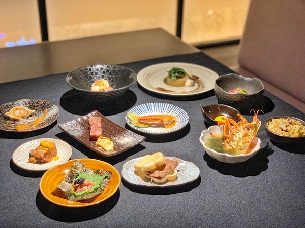 CP值超高的套餐！犇和牛館推無菜單料理，日本和牛、海膽、龍蝦1380元起就吃得到！