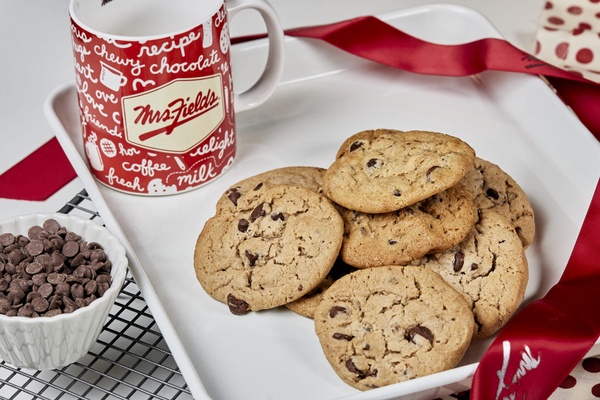 美國經典餅乾「Mrs. Fields」登台！現烤軟餅乾「Mrs. Fields」插旗東區