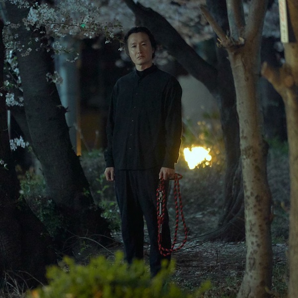 李準基《惡之花》根本恐怖片！白熙成掐脖殺人，「死人指甲」當收藏，連白媽都黑化了？