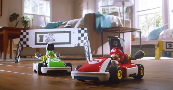 任天堂Switch《瑪利歐家庭賽車場》10月登場！結合AR實境，客廳就是你的賽車場！