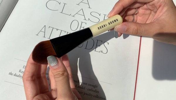 Bobbi Brown 三角立體底妝刷,NT.1750