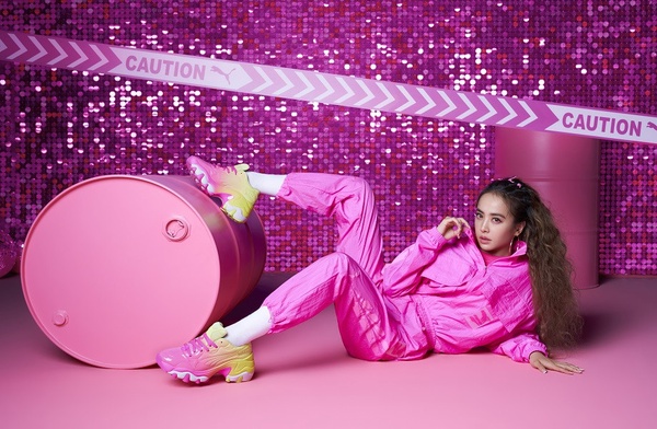 2020下半年10雙「粉紅球鞋」推薦！adidas X HER Studio 夢幻裸粉、棉花糖色仙氣逼人