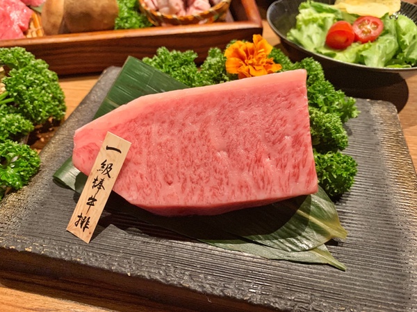 中秋就是要烤肉！乾杯集團推「中秋烤肉套餐」，和牛、伊比利豬讓你吃到過癮！
