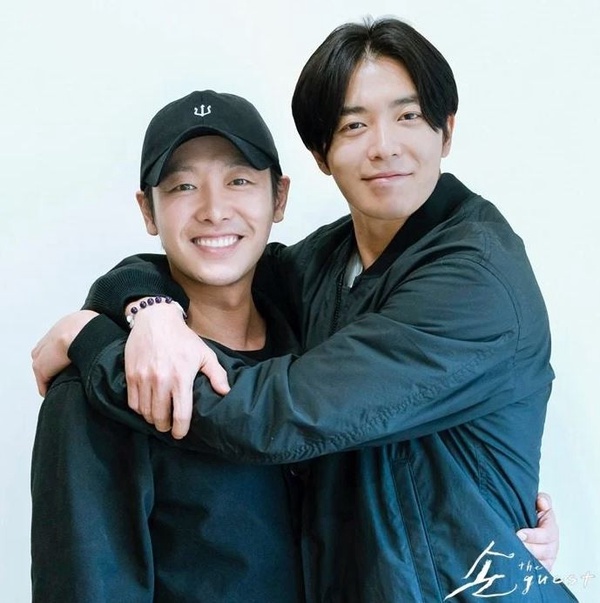 孔劉《咖啡王子一號店》紀錄片預告公開！孔劉、金材昱回顧13年前青澀模樣，羞到遮臉！