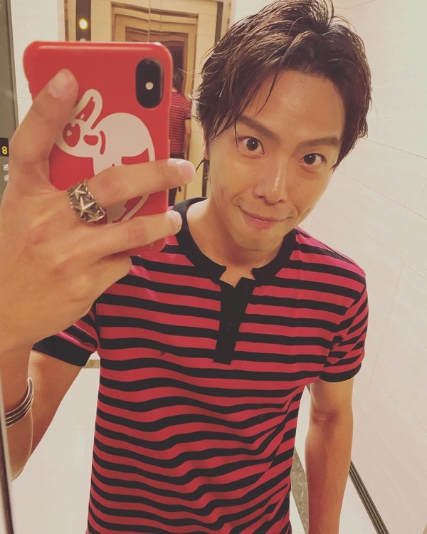 小鬼黃鴻升突逝，驚現超毛巧合！「3天內隕3顆星」台日韓藝人36生命劫數