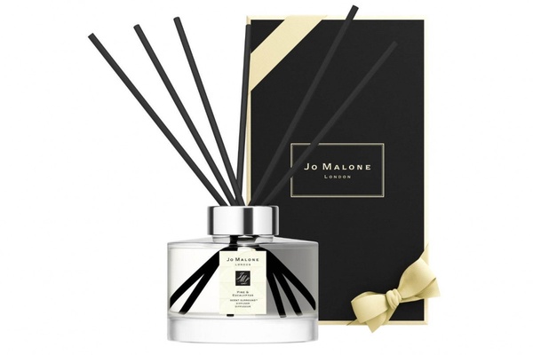 Jo Malone 2020聖誕系列搶先看！英國梨與小蒼蘭套組華麗，限定聖誕新香換上珠寶瓶身！