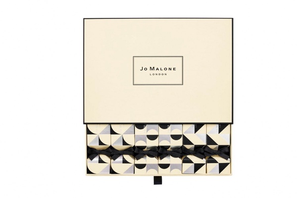Jo Malone 2020聖誕系列搶先看！英國梨與小蒼蘭套組華麗，限定聖誕新香換上珠寶瓶身！