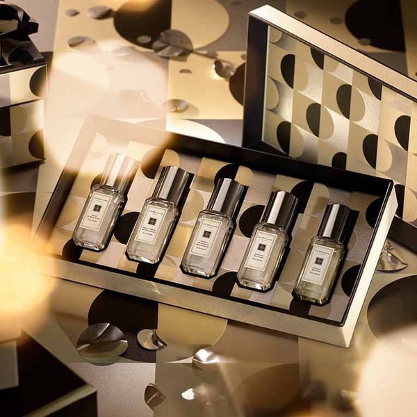 Jo Malone 2020聖誕系列搶先看！英國梨與小蒼蘭套組華麗，限定聖誕新香換上珠寶瓶身！