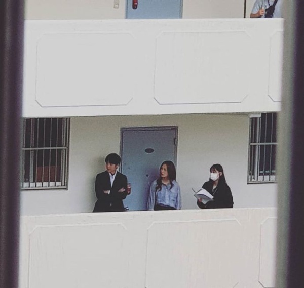 《惡之花》結局路透公開！李準基&文彩元互動親密，還有美滿全家福，不擔心會悲劇啦！