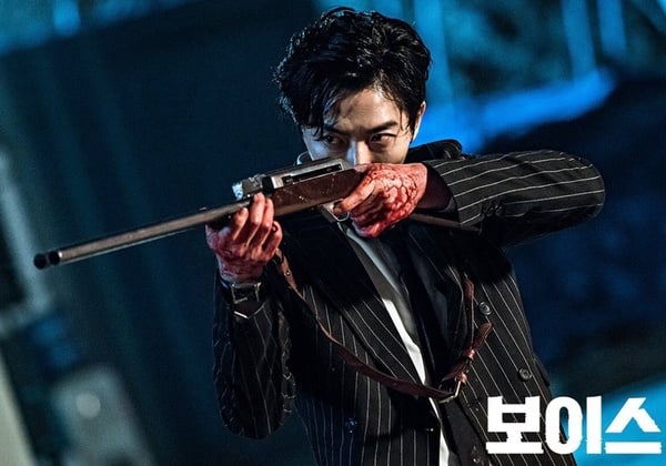 《惡之花》金智勳又變態又帥！韓劇帥氣殺人魔盤點，李準基、朴寶劍都演過高顏值敗類