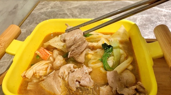一個人吃麻辣鍋！個人麻辣鍋「辣MINI」全台首店開幕