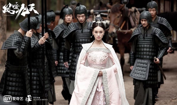 古裝劇《鳳唳九天》古裝男神&amp;女神4：程硯秋 飾演 姚莫心