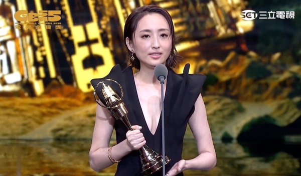 《想見你》奪金鐘55最大獎！柯佳嬿奪視后，許光漢擦身金鐘，《想見你》製作人說哭觀眾