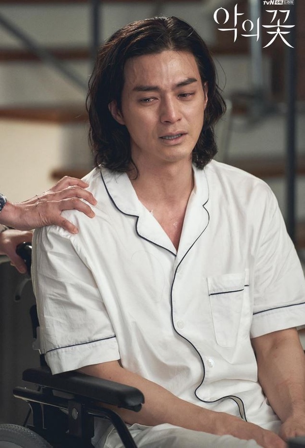 《惡之花》結局彩蛋細節解析3：白熙成聰明一世，卻敗在「行車紀錄器」