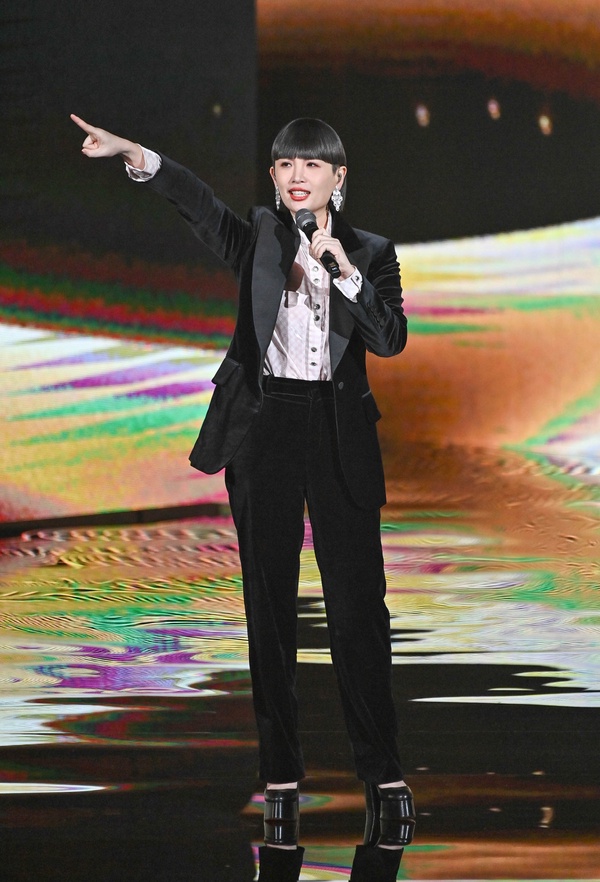 2020金曲31亮點整理！青峰奪歌王，林俊傑高音被讚「行走CD」，典禮卻被網友狠批無聊？