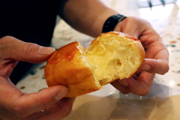 IG超夯的甜甜圈店「ABCD」!花生醬培根、烤布蕾等超人氣口味,配杯咖啡來場下午茶時光