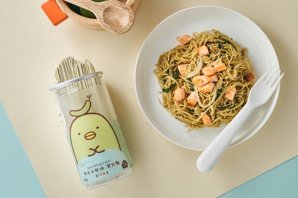 角落粉買起來！賈以食日聯手角落小夥伴推寶貝麵，白熊、企鵝、炸豬排通通變成麵條啦！