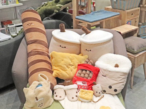 珍奶控必收!生活工場推出「零食系列」超Q雜貨,珍奶、脆酥酥、夾心餅乾等都太欠買啦
