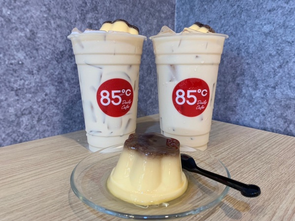 布丁控衝啦！85℃「大杯冰布丁奶茶」限時第二杯10元，僅四天的超狂優惠，各位趕快筆記