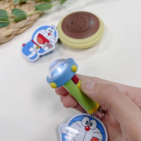 哆啦A夢「縮小燈」變icash！會發亮的迷你縮小燈造型，就在這天搶先開賣