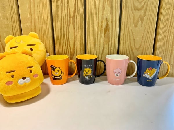 Kakao粉集合！全家推Kakao集點加價購，超萌萊恩拖鞋、面紙套、7款角色小盤絕對要收！