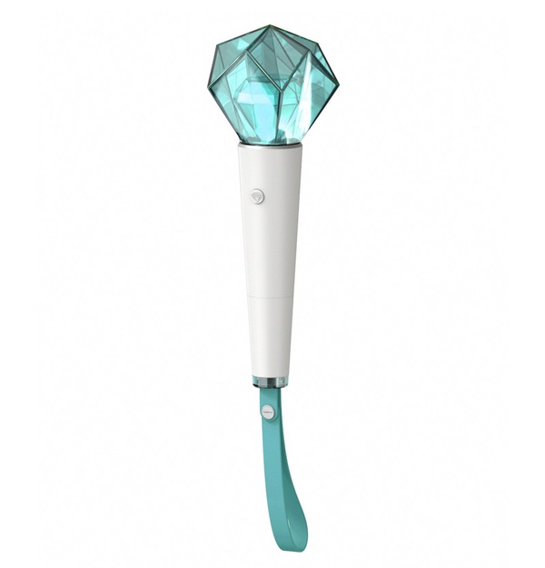 「K-pop最美手燈」TOP10！EXO愛麗棒、BTS阿米棒都上榜，SHINee湖水綠鑽石燈才第九！