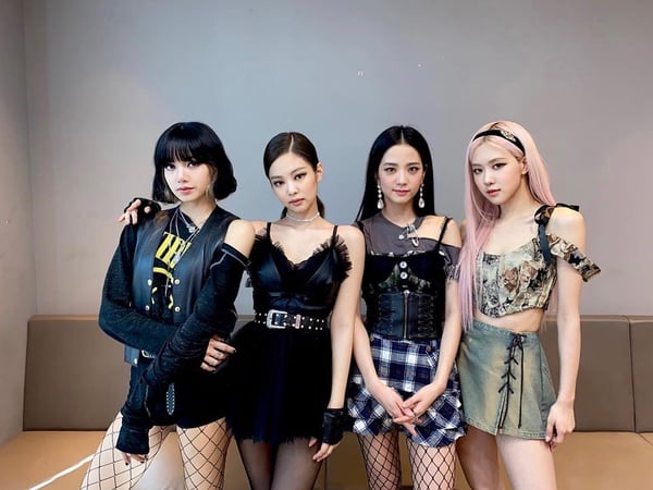 BLACKPINK在紀錄片《BLACKPINK: Light Up the Sky》中爆出，原來BLACKPINK共有9名預備成員！快往右滑看看有哪些差點成為BLACKPINK的練習生>>>
