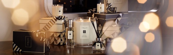 Jo Malone聖誕禮物再+1！Jo Malone「香氛蜜粉餅」新登場，英國梨＆小蒼蘭香氣擄獲人心