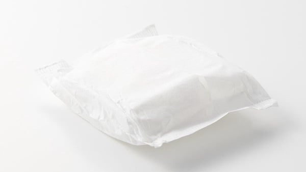 無印良品終於推「有機衛生棉」！質感無印風牛皮紙盒、純白包裝，100%有機棉友善環境～