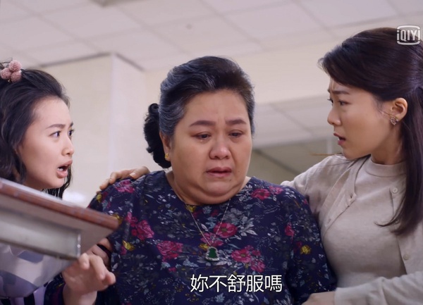 《我的婆婆》鍾欣凌哭戲超催淚！得知一哥昏迷、「媽媽惜」心疼秉仁，網：明年金鐘預定