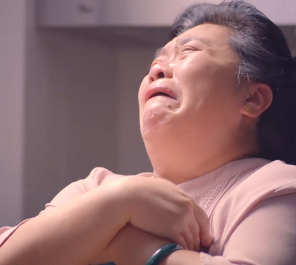 《我的婆婆》鍾欣凌哭戲超催淚！得知一哥昏迷、「媽媽惜」心疼秉仁，網：明年金鐘預定