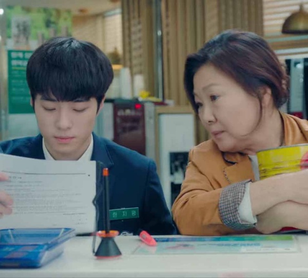 《Start-Up:我的新創時代》男二拿錯劇本2:被女主家人拯救
