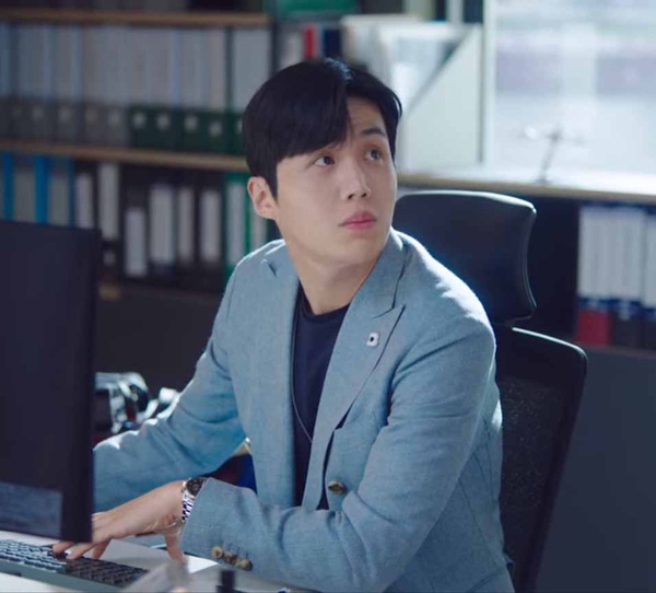 《Start-Up:我的新創時代》男二拿錯劇本5:登場超霸總!