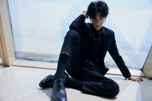 古裝&時裝都好看的神顏男星TOP 3:羅雲熙
