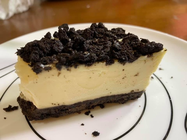「OREO一口起司蛋糕」罪惡登場！濃郁OREO+綿密起司蛋糕，讓人一口接著一口停不下來～