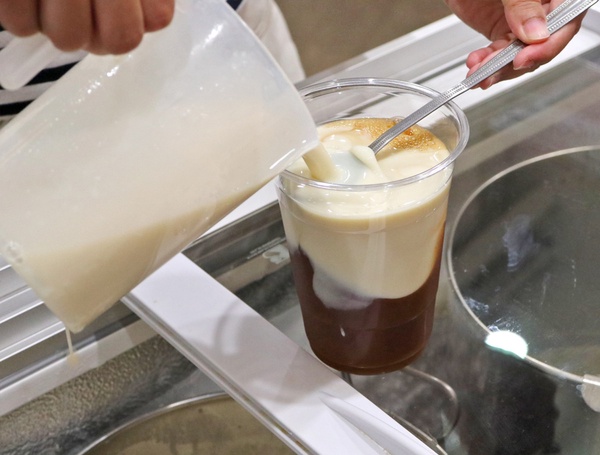 豆乳雪怪超可愛！台中「這裡濃豆乳」特製的果酸豆花＆胖胖霜淇淋，超萌造型超欠拍