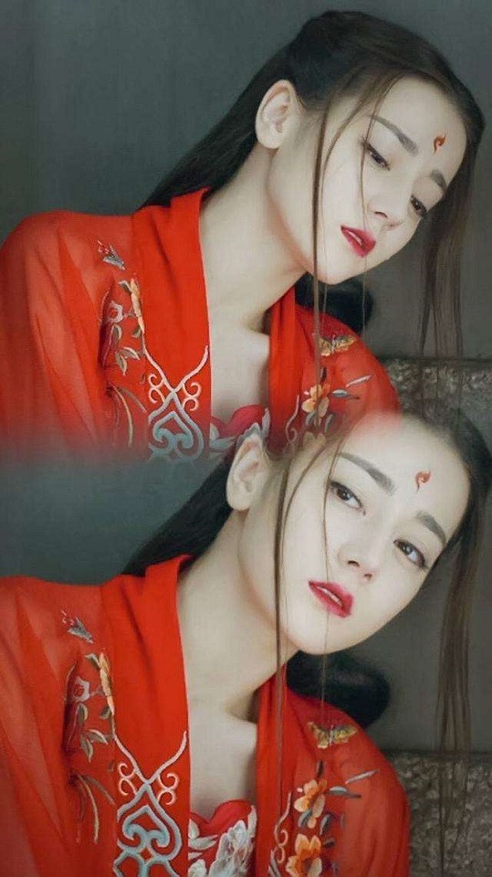 古裝&amp;時裝都好看的神顏女星TOP 5：迪麗熱巴