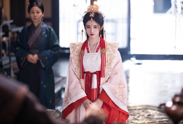 古裝&amp;時裝都好看的神顏女星TOP 4：鞠婧禕