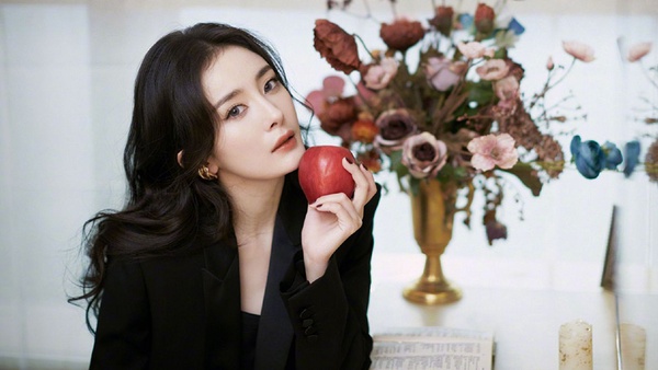 古裝&時裝都好看的神顏女星TOP 10！迪麗熱巴第五，鞠婧禕第四，冠亞軍實在難分高下