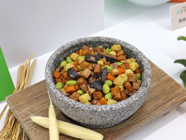 7-11推出新品牌料理！「黑松露野菇燉飯」等11種低碳美食，就在這天上架