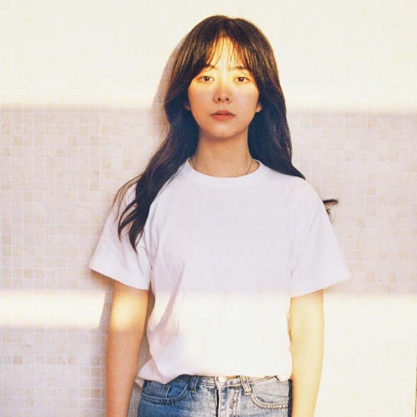 Jennie、譚松韻髮型解析！髮型師「圓長臉」髮型這樣挑，顯瘦遮肉、減齡顯嫩的髮型範本