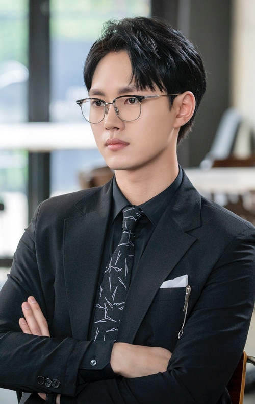 《九尾狐傳》成年螭龍劇情解析！李棟旭最大情敵是他？螭龍原來是《偶一天》裡的他！