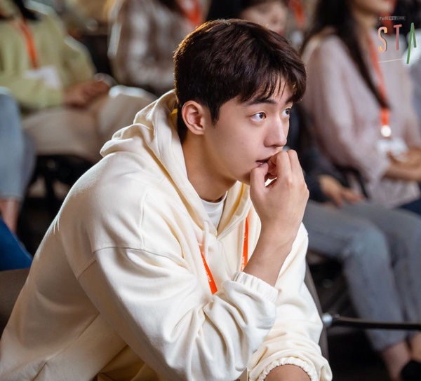 《Start-Up》南柱赫理工宅憨得太可愛！瘋狂搶食、禮物送菜瓜布，隱瞞奶奶病情埋伏筆？