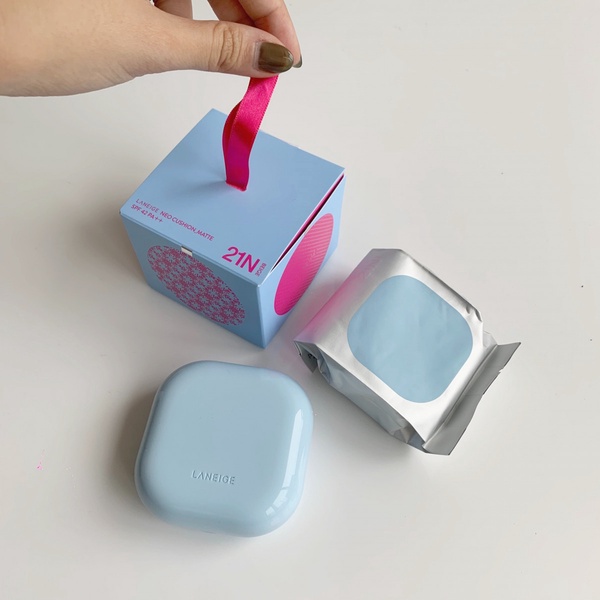 2020韓系品牌「聖誕彩妝」盤點!ETUDE冰雪眼影&唇膏美瘋,蘭芝初雪藍小方塊氣墊超仙