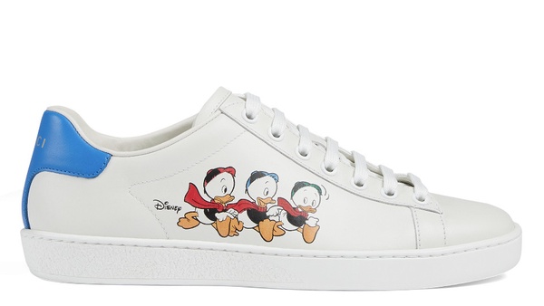 GUCCI「Epilogue 唐老鴨系列」登場啦！唐老鴨碰撞雙G老花太童趣，包包、配件全是亮點