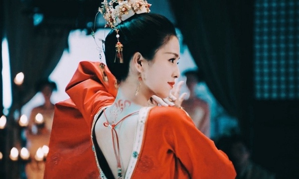 近期熱播古裝劇10位「紅衣美人」！鞠婧禕《如意芳霏》好仙，白鹿《九流霸主》超級美艷